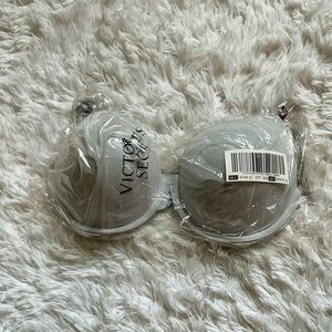Victoria's Secret Light GrayT-Shirt Push-Up Bra 36D